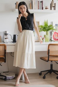 Heartstrings Eyelet Ruffles Top In Black