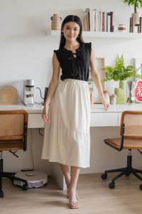 Heartstrings Eyelet Ruffles Top In Black