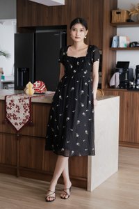 Rosea Embroidery Textured Midi Dress In Black