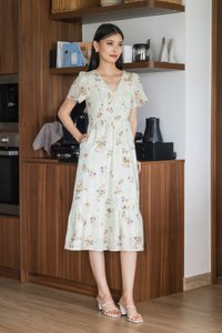 Tinsdale Eyelet Empire Midi Dress in Tea Green