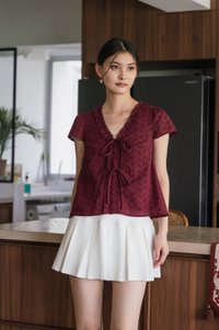 Austina Eyelet Ruffles Ribbon Top In Wine