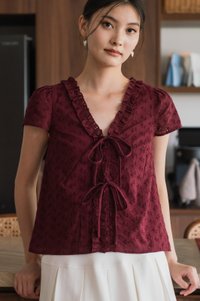 Austina Eyelet Ruffles Ribbon Top In Wine