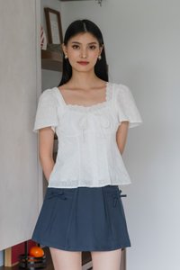 Amigo Embroidery Eyelet Ruched Top In White