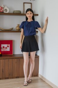 Vanda Swiss Dot Ribbon Top In Navy
