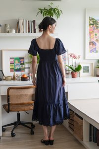 Xie Eyelet Cotton Sweetheart Midi Dress In Navy
