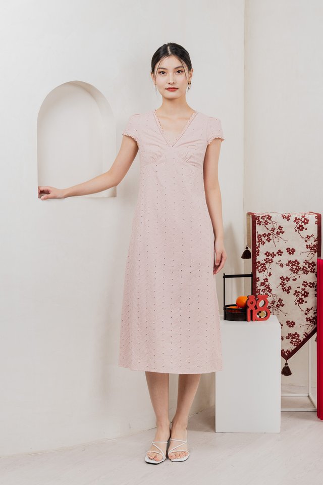 Meraline Embroidery Lace Midi Dress In Dusty Pink
