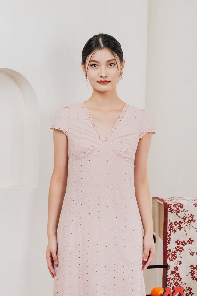 Meraline Embroidery Lace Midi Dress In Dusty Pink