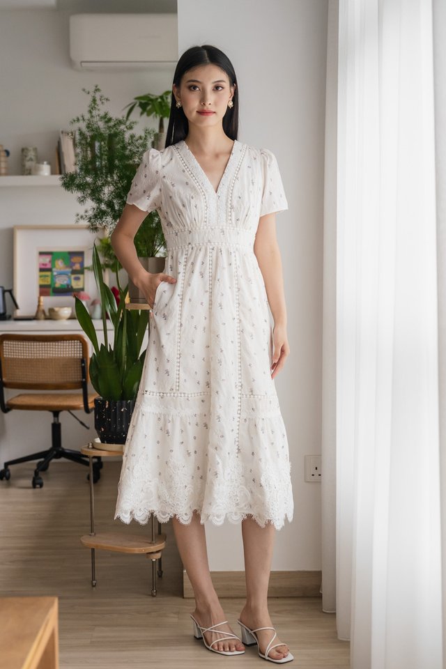 Mathiola Fleur Embroidery Midi Dress In White