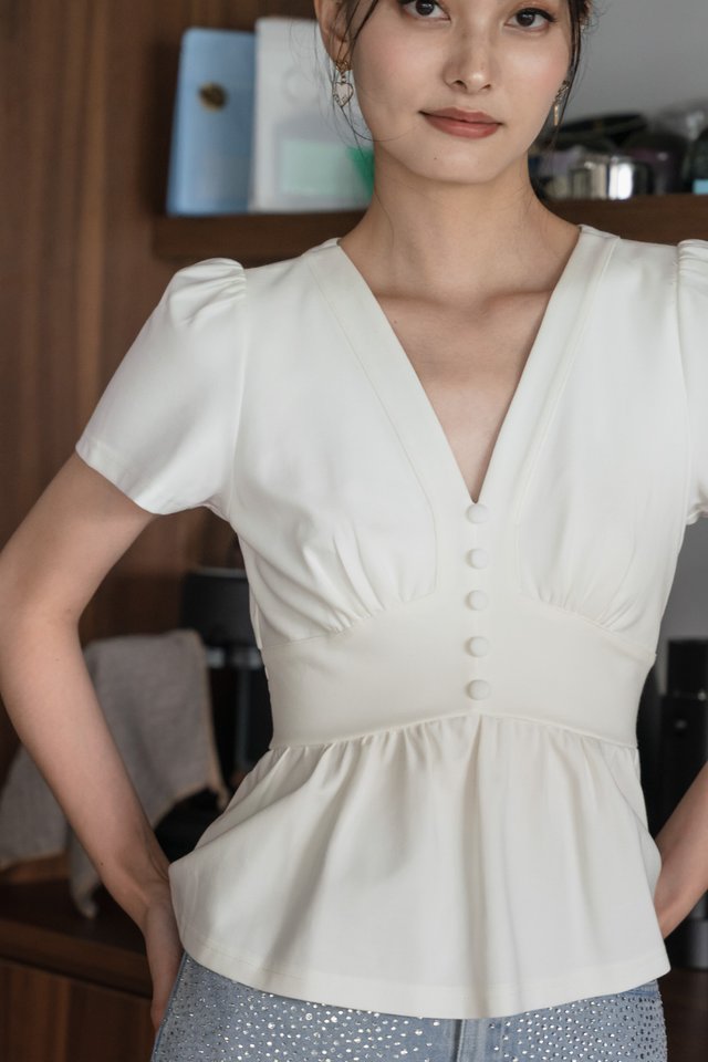 Calm Cotton Empire Buttons Top In White