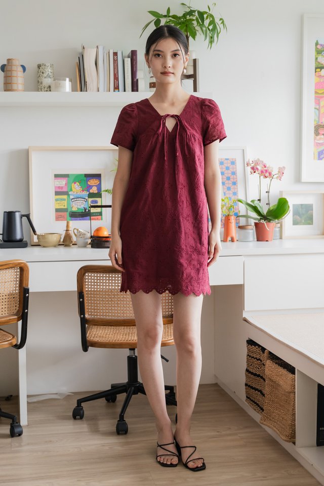 Excelle Eyelet Tie Ribbon Dress In Wine
