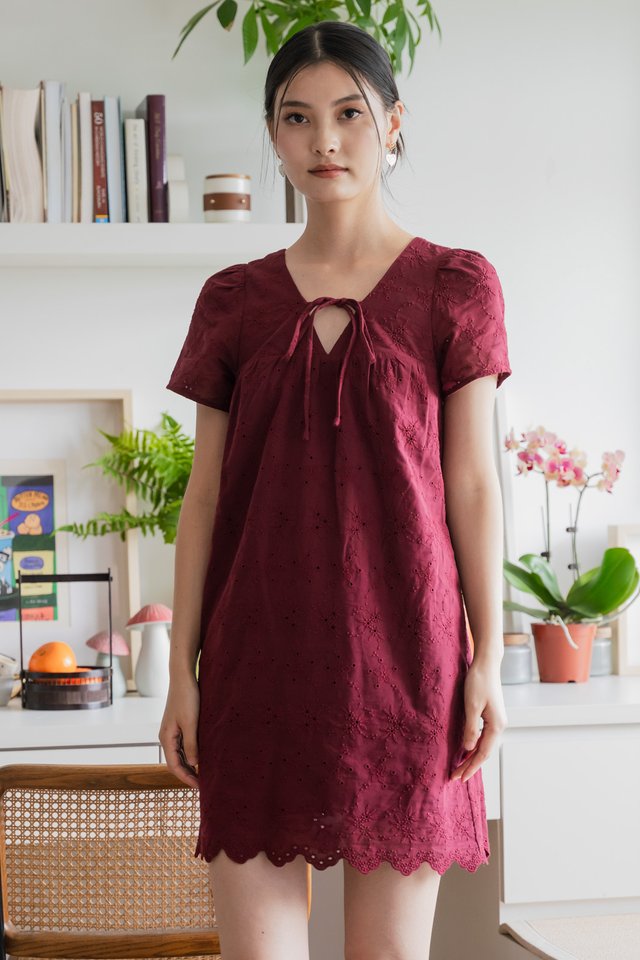 Excelle Eyelet Tie Ribbon Dress In Wine