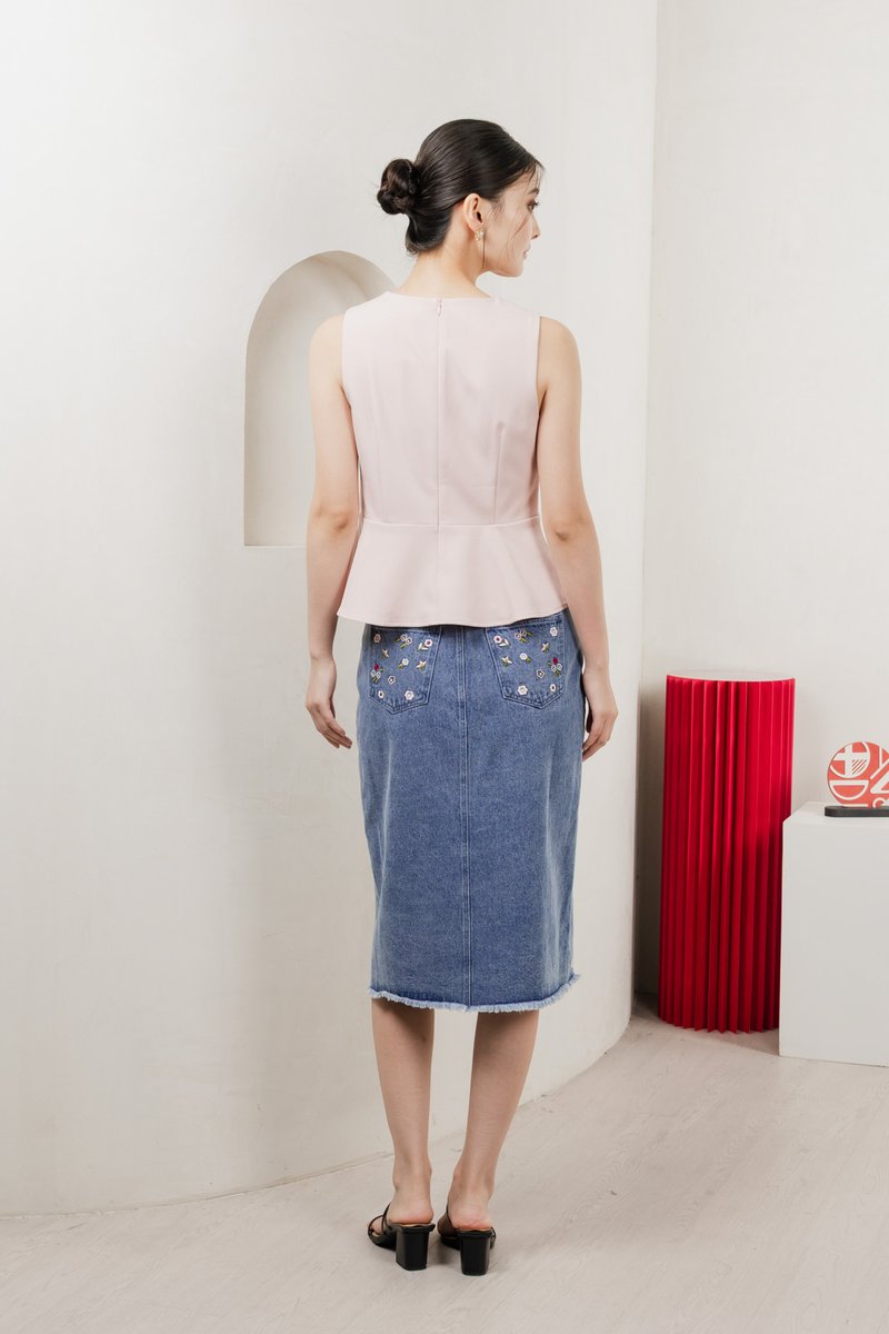 Beyond Ruched Buttons Work Top In Pink