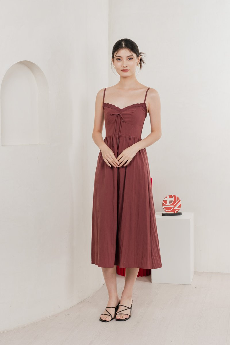 Arancia Lace Ribbon Camisole Midi Dress In Mauve