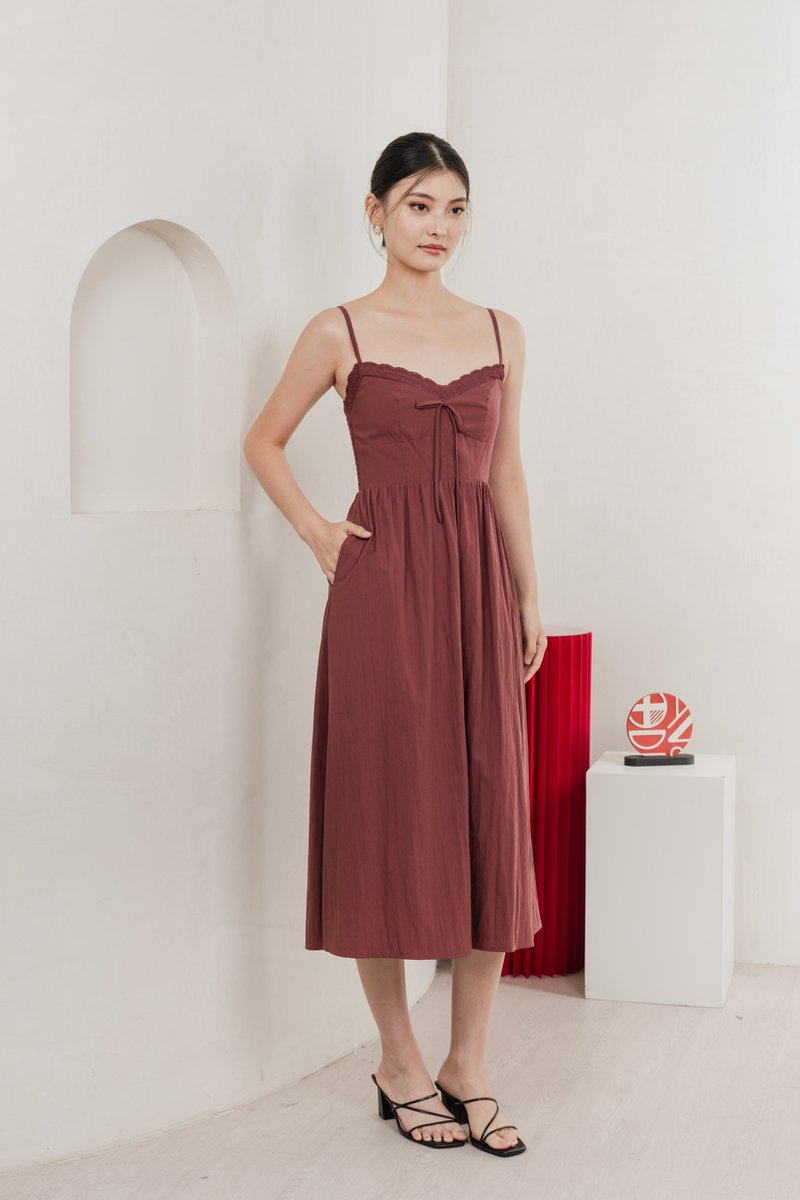 Arancia Lace Ribbon Camisole Midi Dress In Mauve