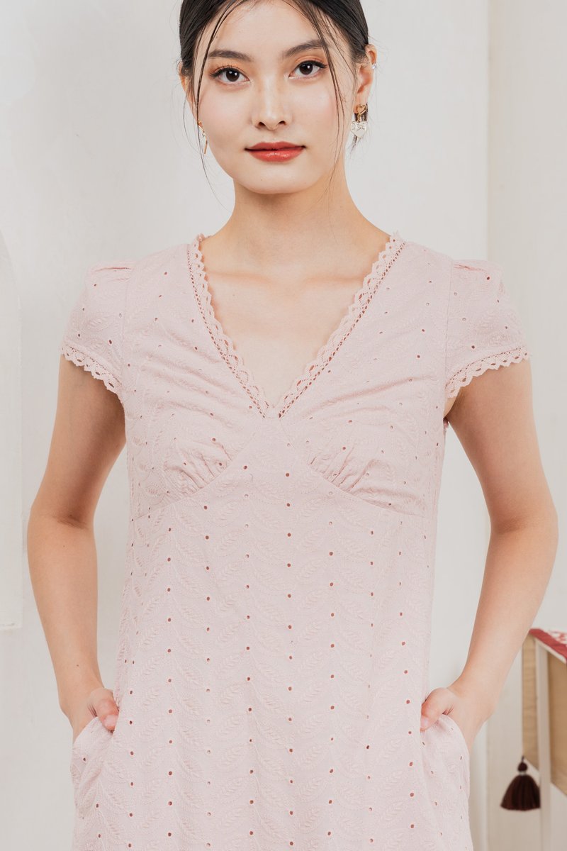 Meraline Embroidery Lace Midi Dress In Dusty Pink