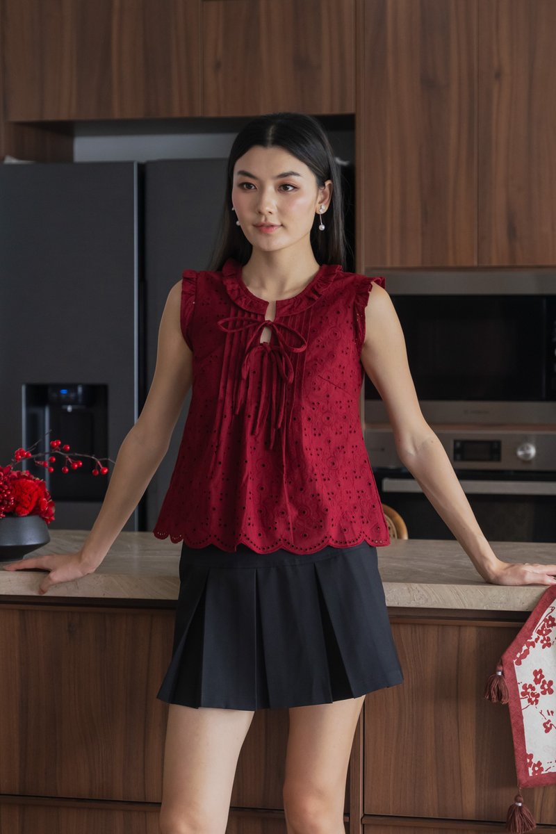 Heartstrings Eyelet Ruffles Top In Wine Red
