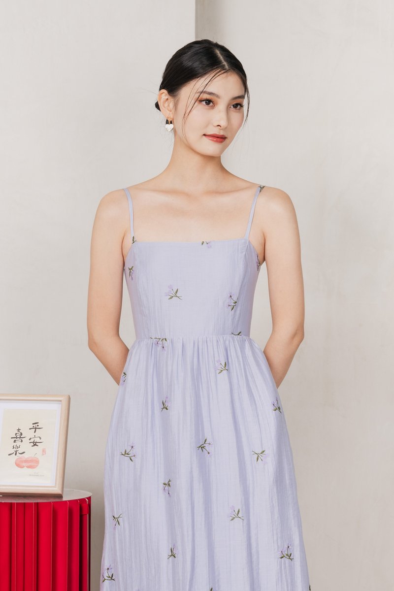 Cyra Floral Textured Camisole Midi Dress In Lavender