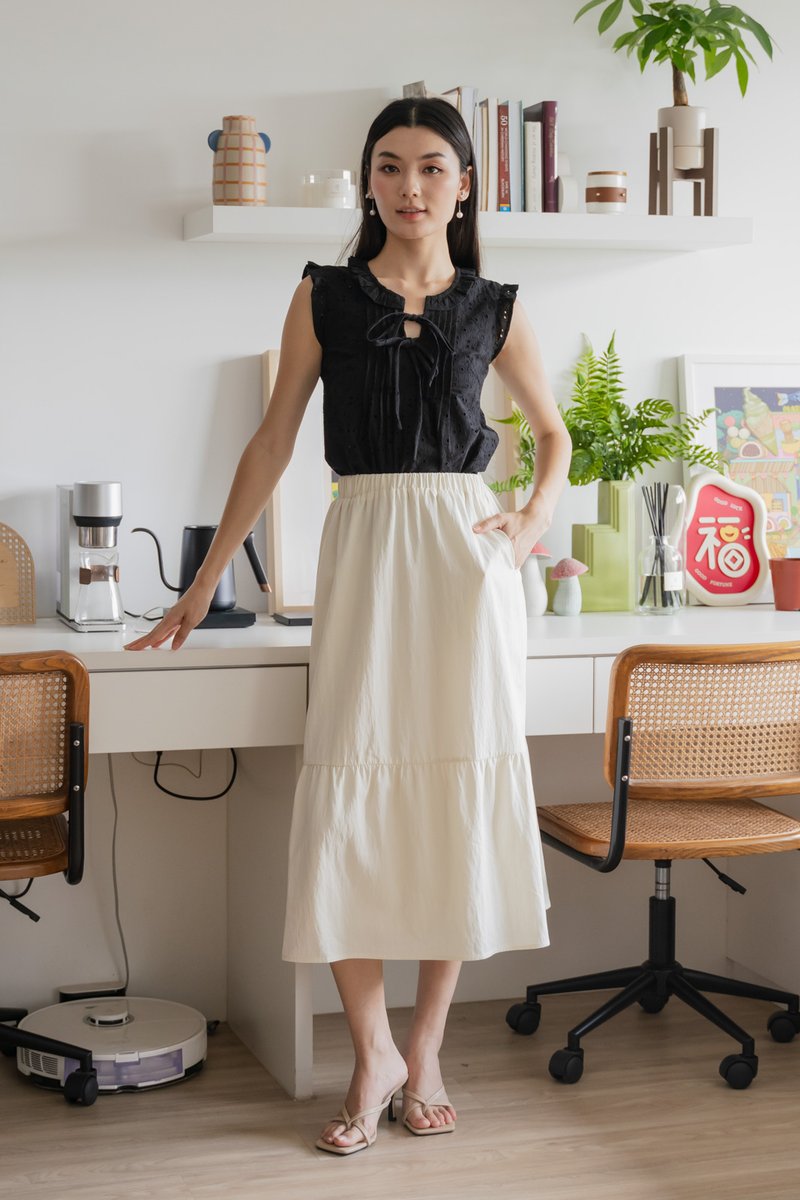 Heartstrings Eyelet Ruffles Top In Black
