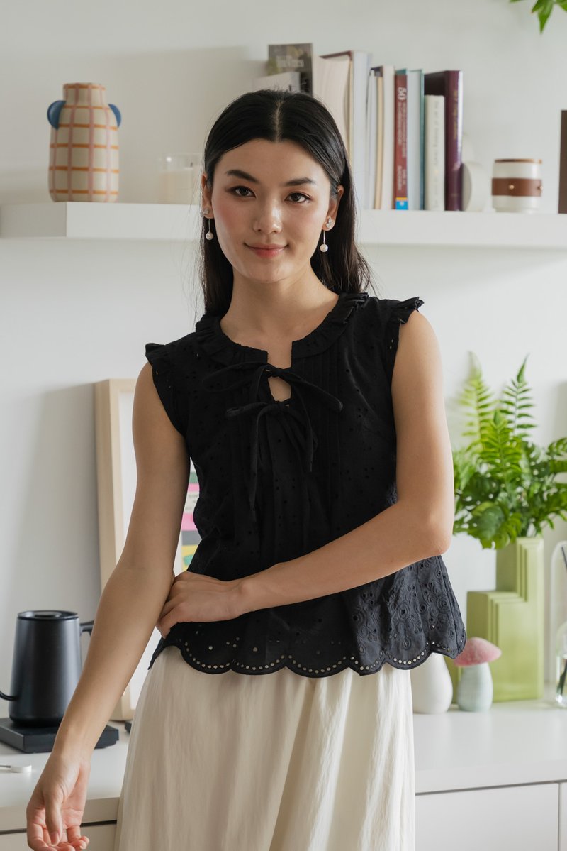 Heartstrings Eyelet Ruffles Top In Black