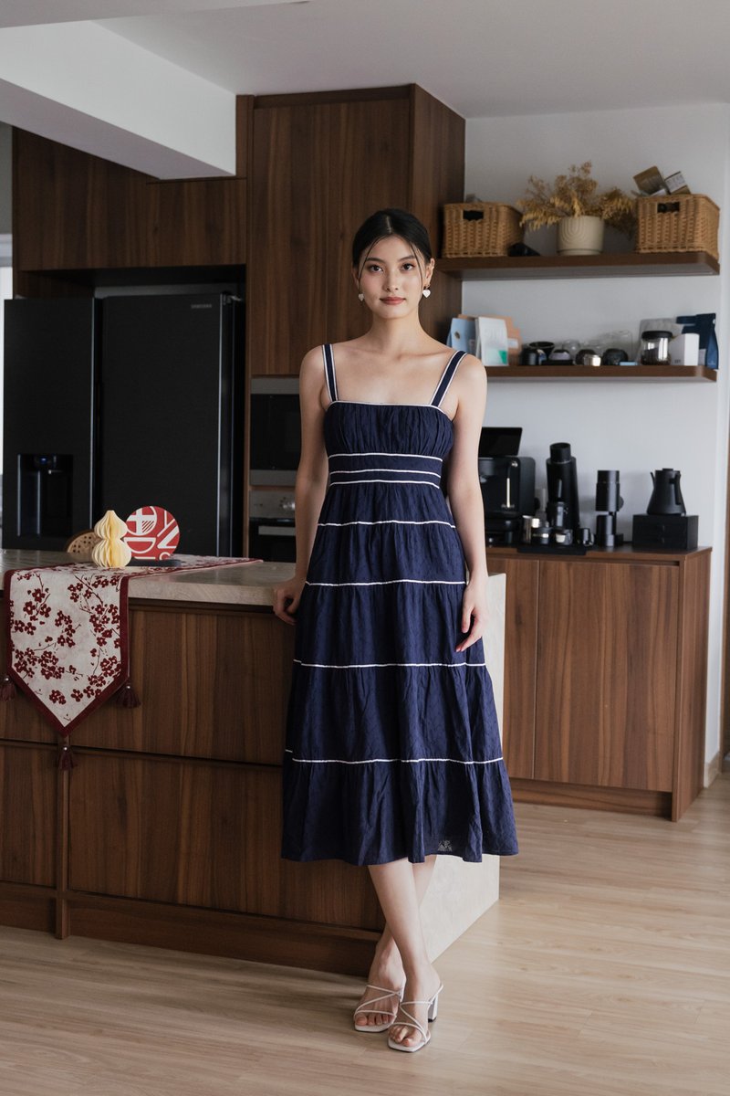Vienna Eyelet Contrast Midi Dress In Navy