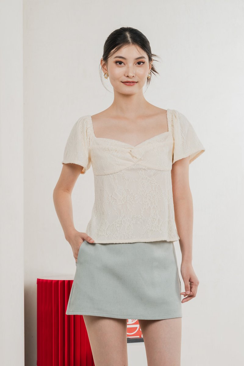 An Lace Twist Knot Top In Light Cream