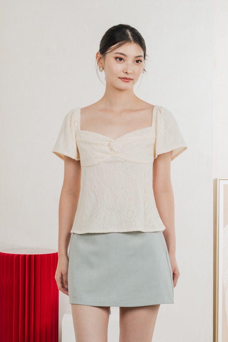 An Lace Twist Knot Top In Light Cream