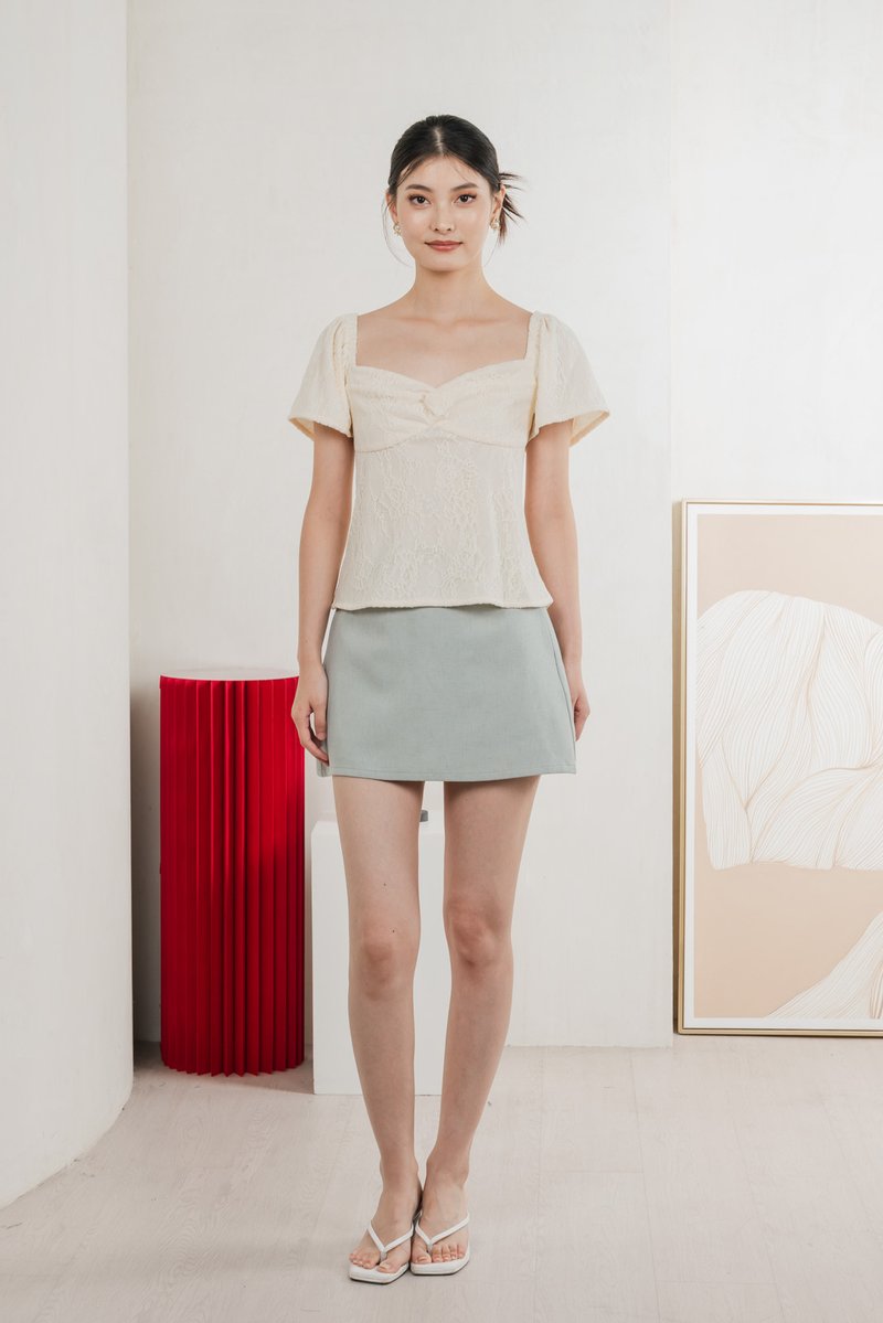 An Lace Twist Knot Top In Light Cream