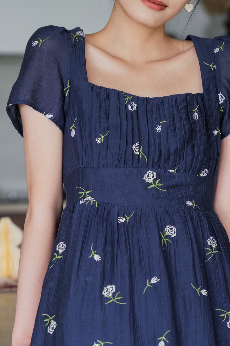 Rosea Embroidery Textured Midi Dress In Navy