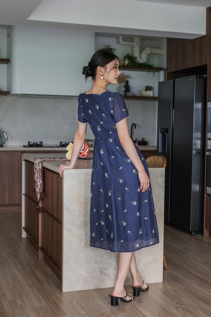 Rosea Embroidery Textured Midi Dress In Navy