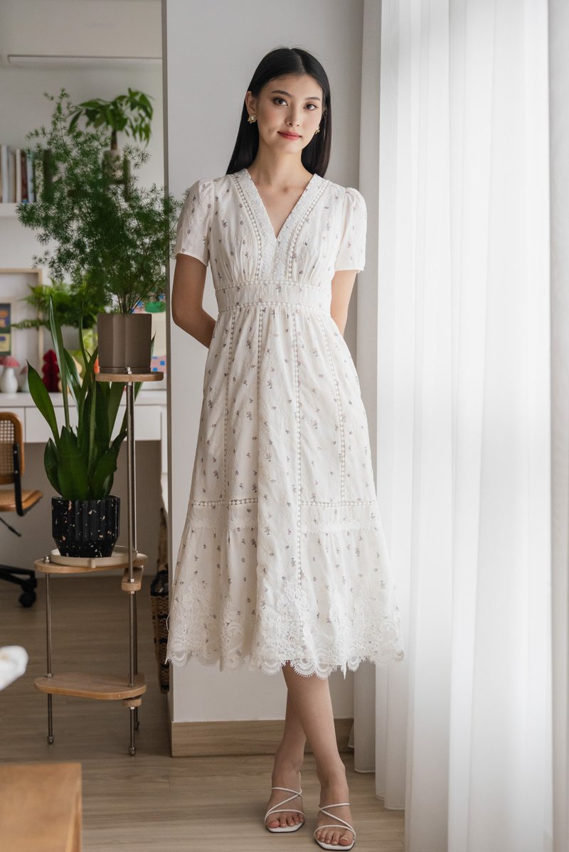 Mathiola Fleur Embroidery Midi Dress In White