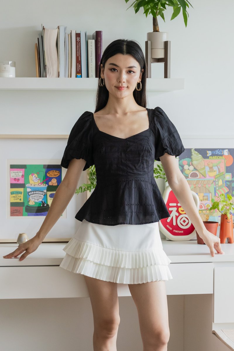 Soleil Double Pleated Hem Skort In White