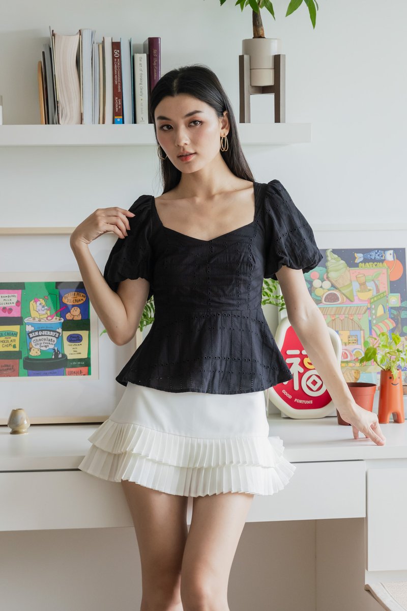 Soleil Double Pleated Hem Skort In White