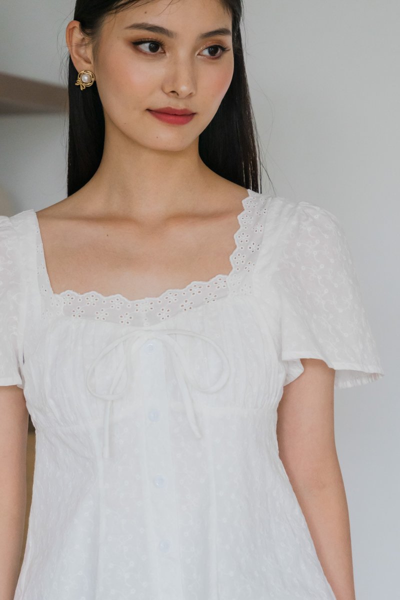 Amigo Embroidery Eyelet Ruched Top In White