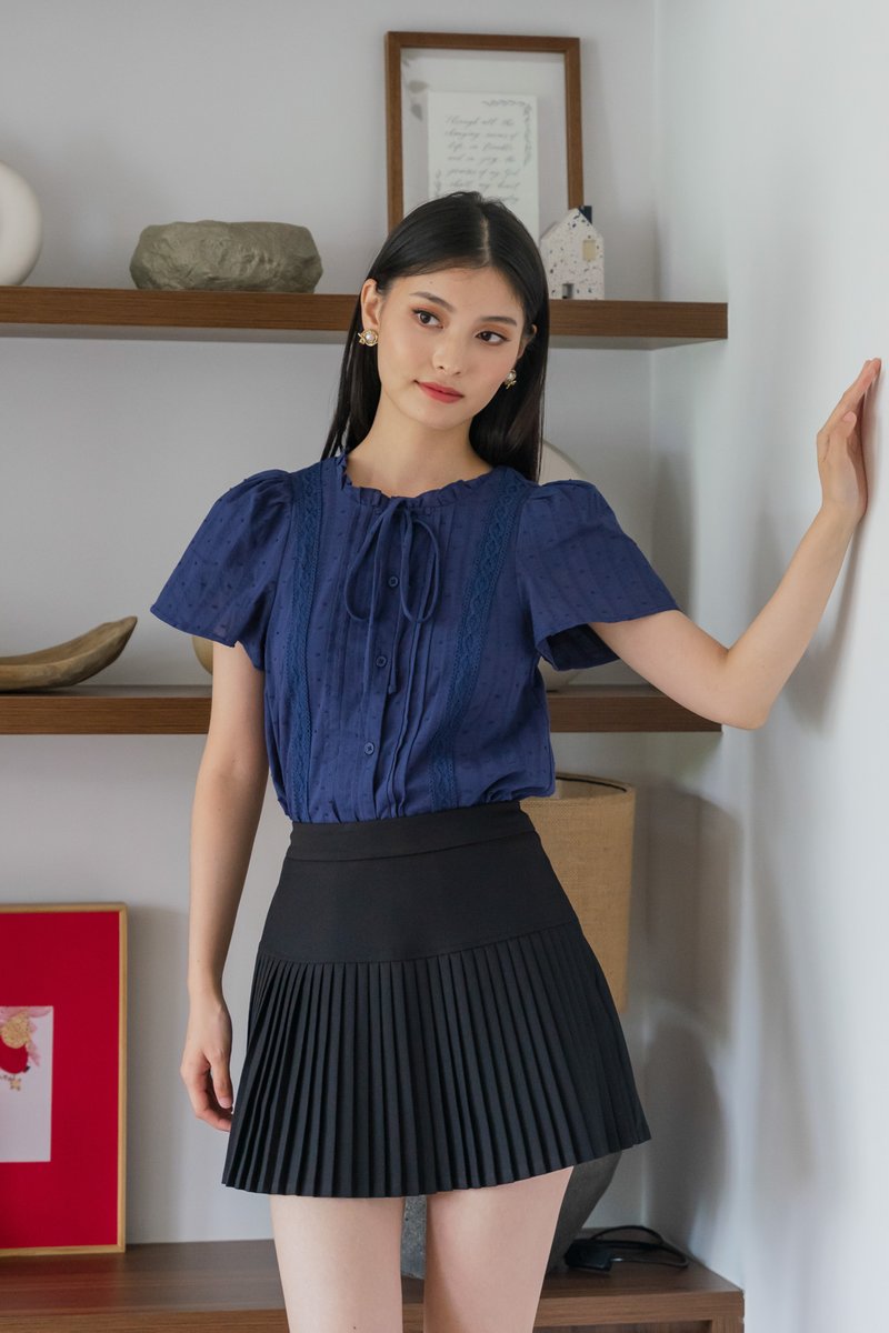 Vanda Swiss Dot Ribbon Top In Navy