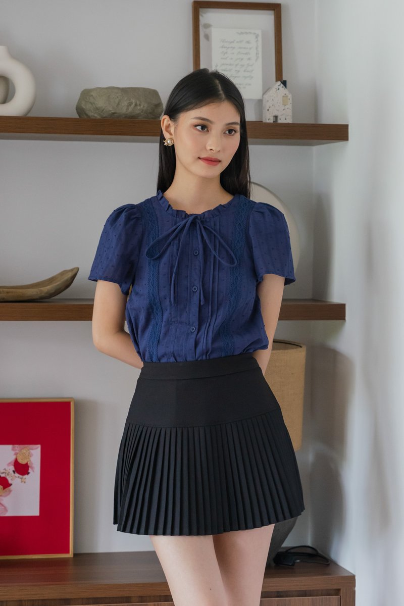 Vanda Swiss Dot Ribbon Top In Navy