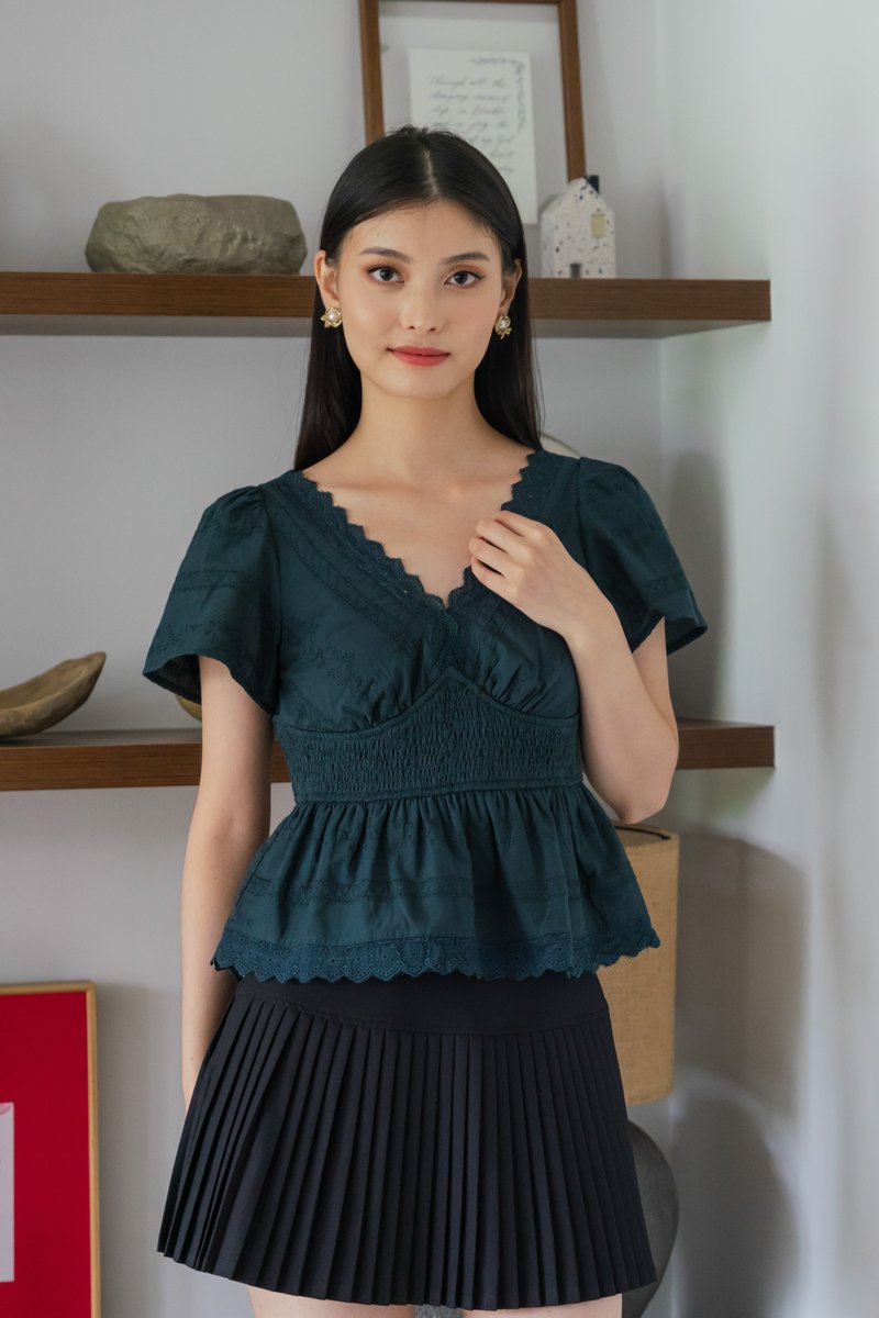 Melvita Lace Smocked Waist Top In Emerald