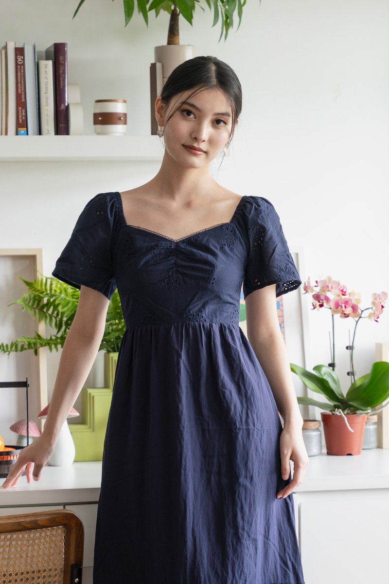 Xie Eyelet Cotton Sweetheart Midi Dress In Navy
