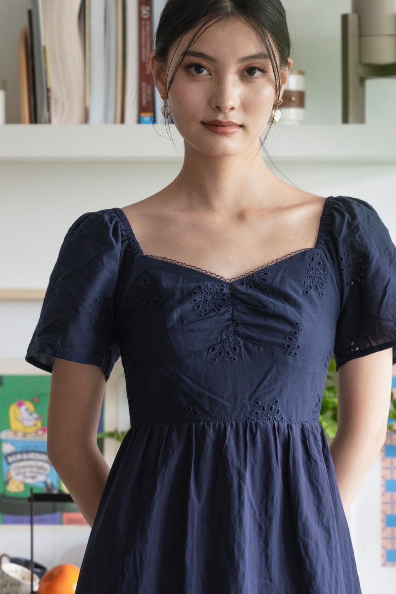 Xie Eyelet Cotton Sweetheart Midi Dress In Navy