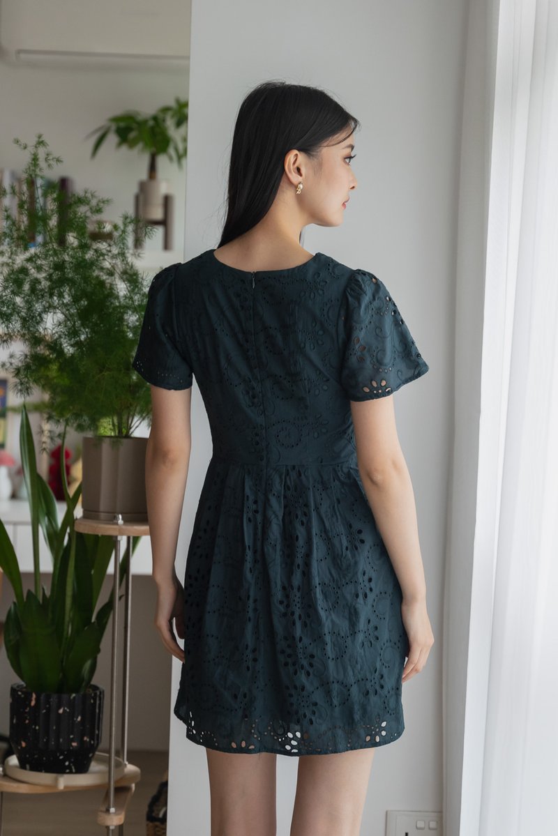 Lily Eyelet Ribbon Pleats Dress In Emerald
