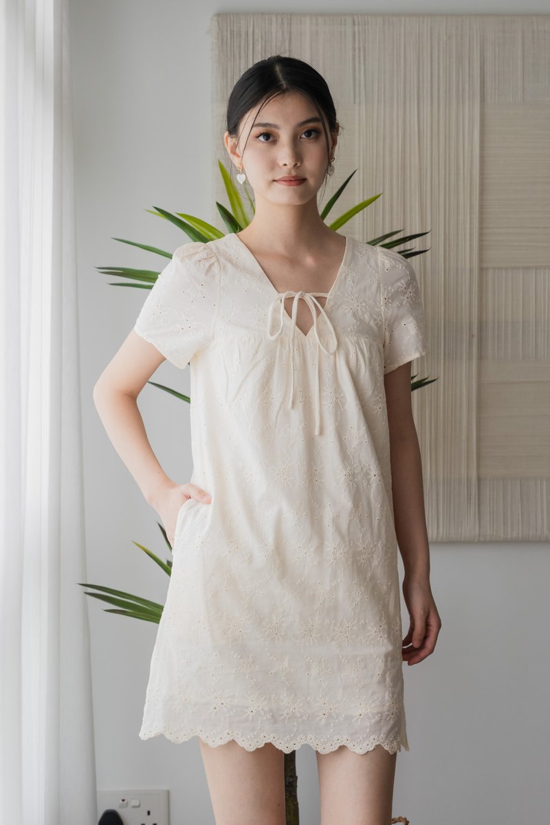 Excelle Eyelet Tie Ribbon Dress In Cream