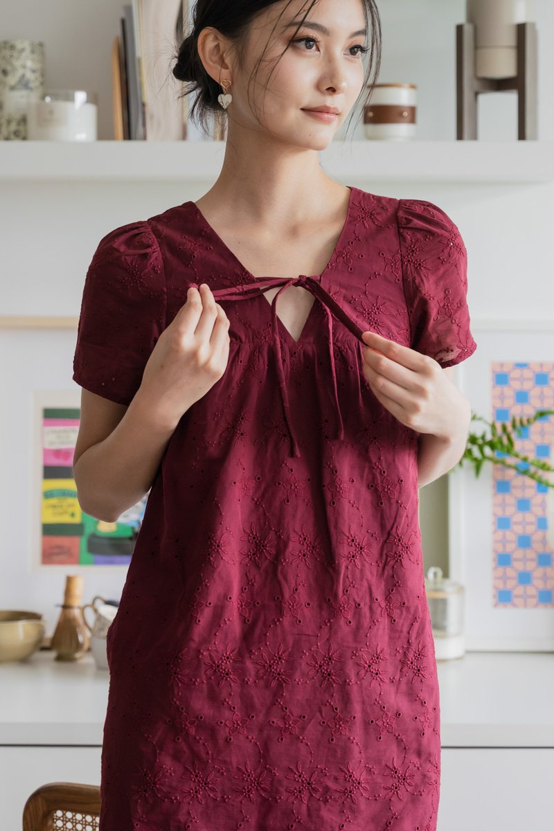 Excelle Eyelet Tie Ribbon Dress In Wine