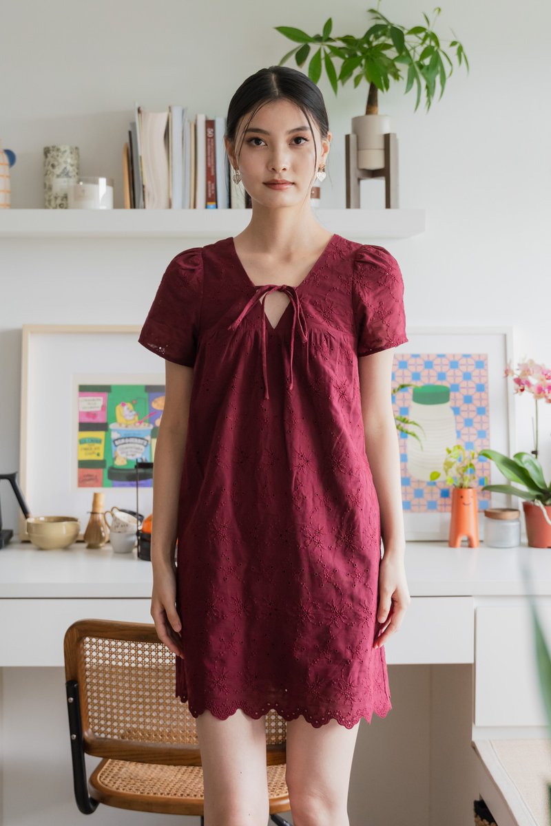 Excelle Eyelet Tie Ribbon Dress In Wine