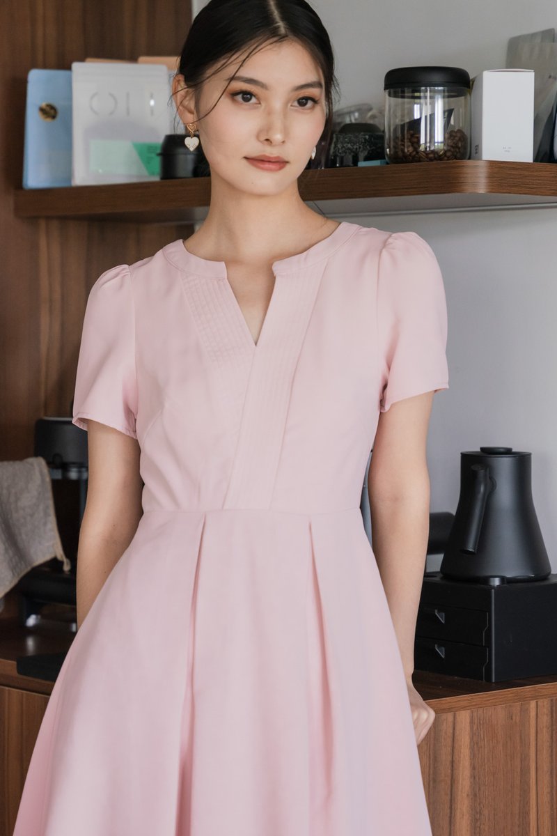 Jacque Mandarin Collar Pleated Dress In Pink