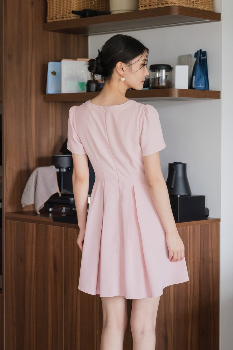 Jacque Mandarin Collar Pleated Dress In Pink