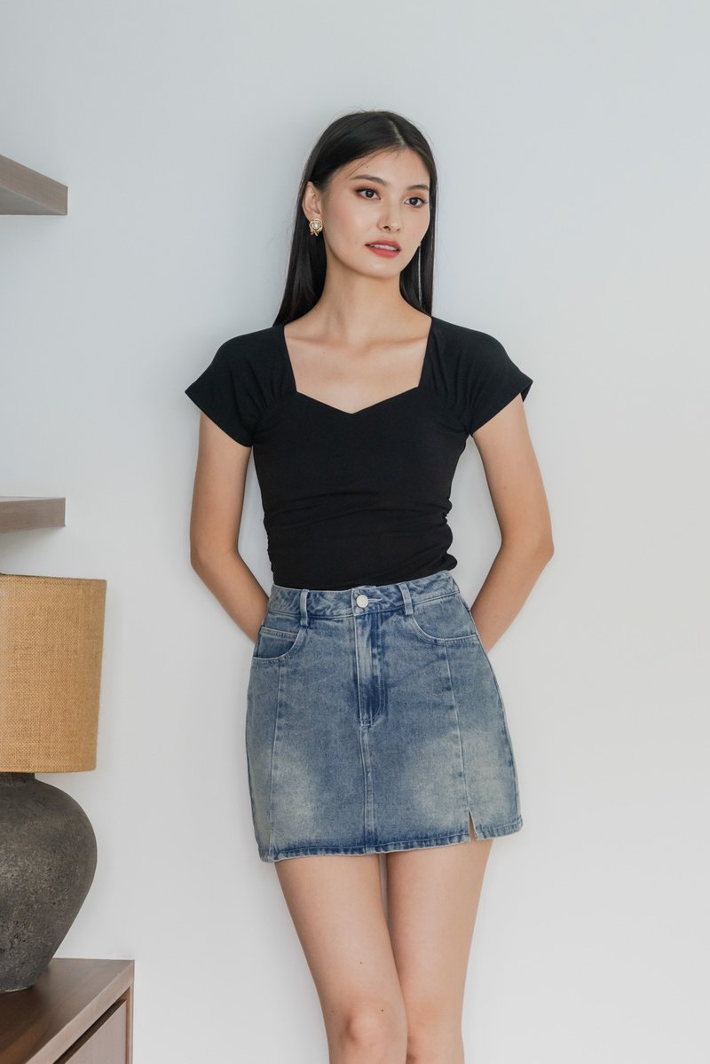 Justine Side Ruched Padded Top In Black