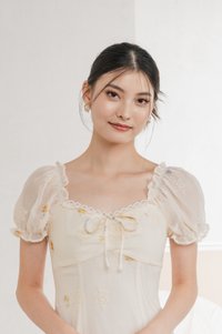 Mystique Fleur Sweetheart Midi Dress