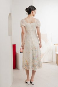 Mystique Fleur Sweetheart Midi Dress