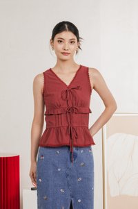 Lottie Textured Lace Ribbon Top In Rose