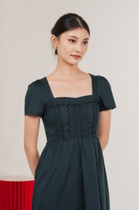 Collins Crochet Midi Dress In Emerald