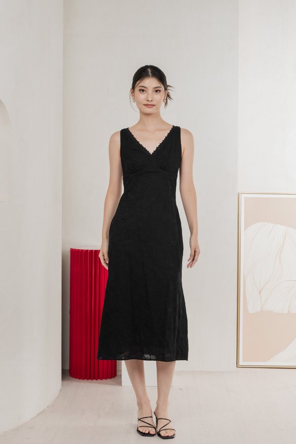Floris Embroidery Lace Midi Dress In Black